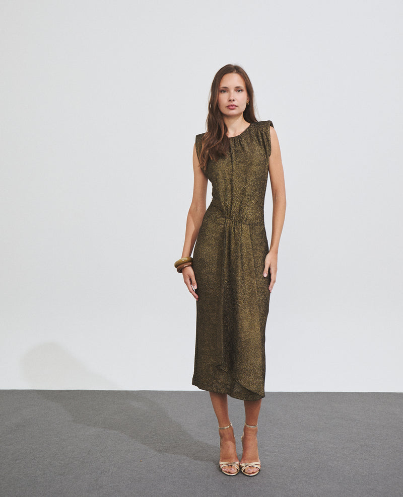 Vestido largo drapeado con cuello alto
