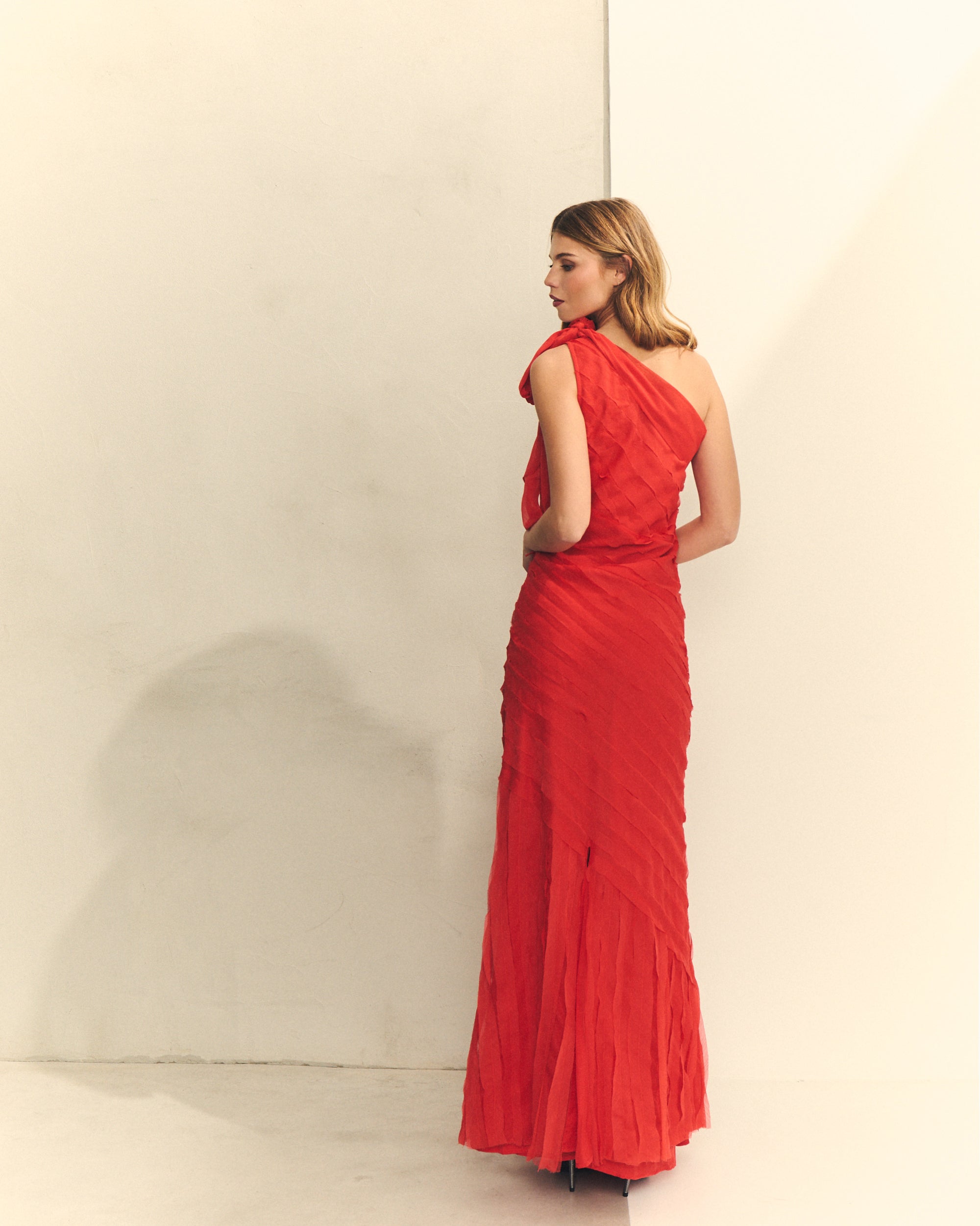 VESTIDO LAZO SIN MANGAS PLISADO