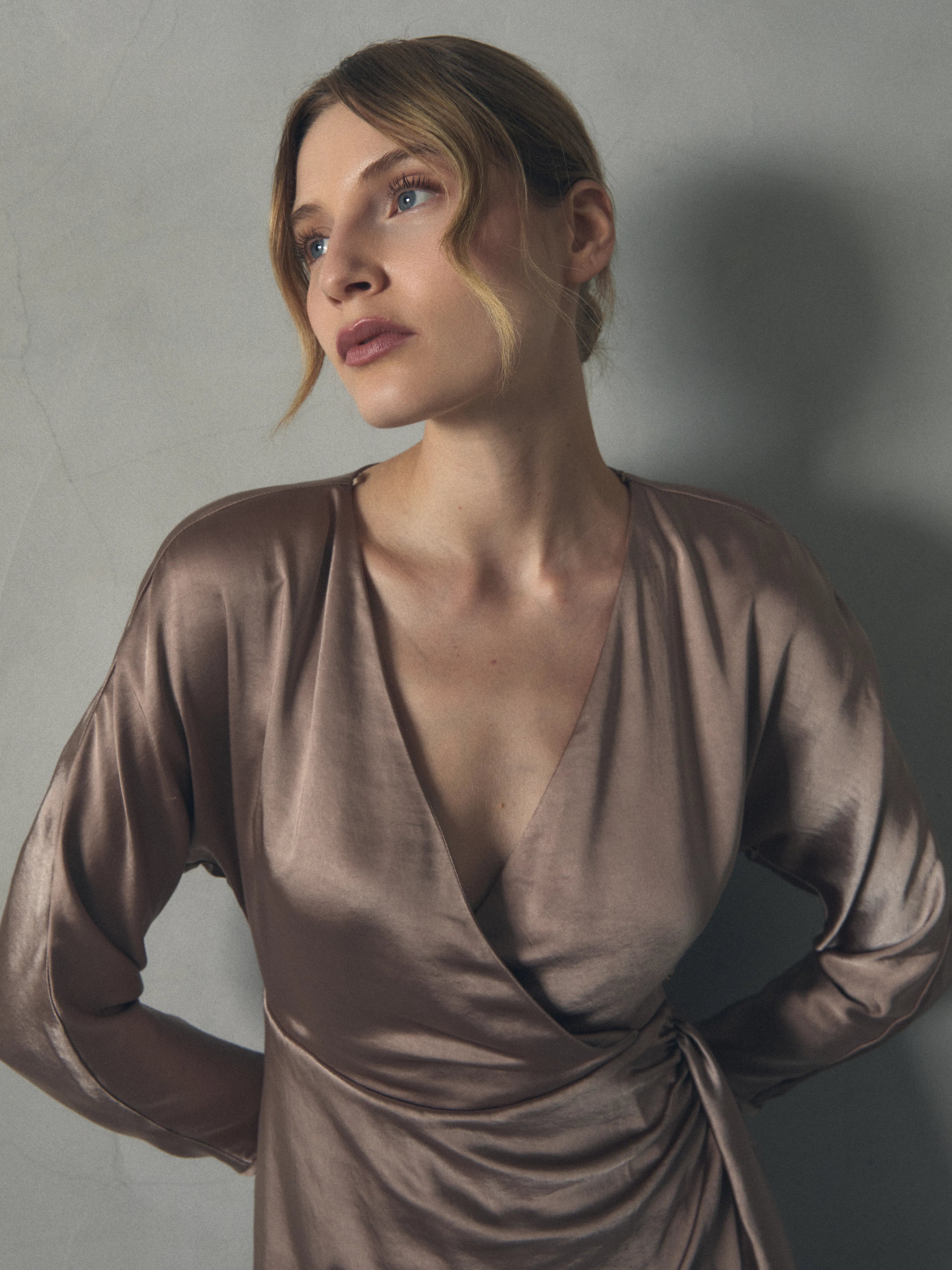 VESTIDO RASO LAZO CINTURA