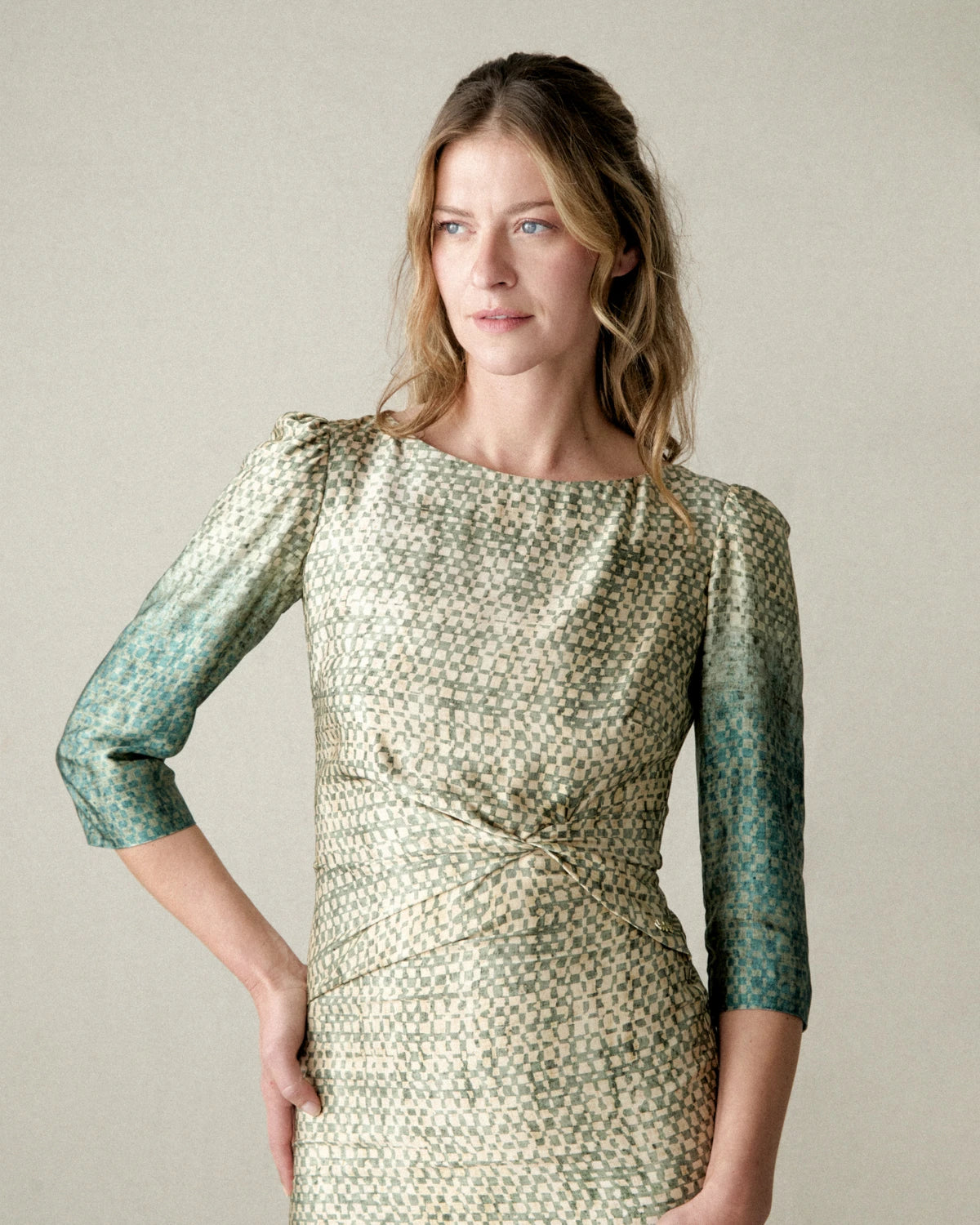 VESTIDO COCTEL ESTAMPADO DEGRADADO MANGA TRES CUARTOS