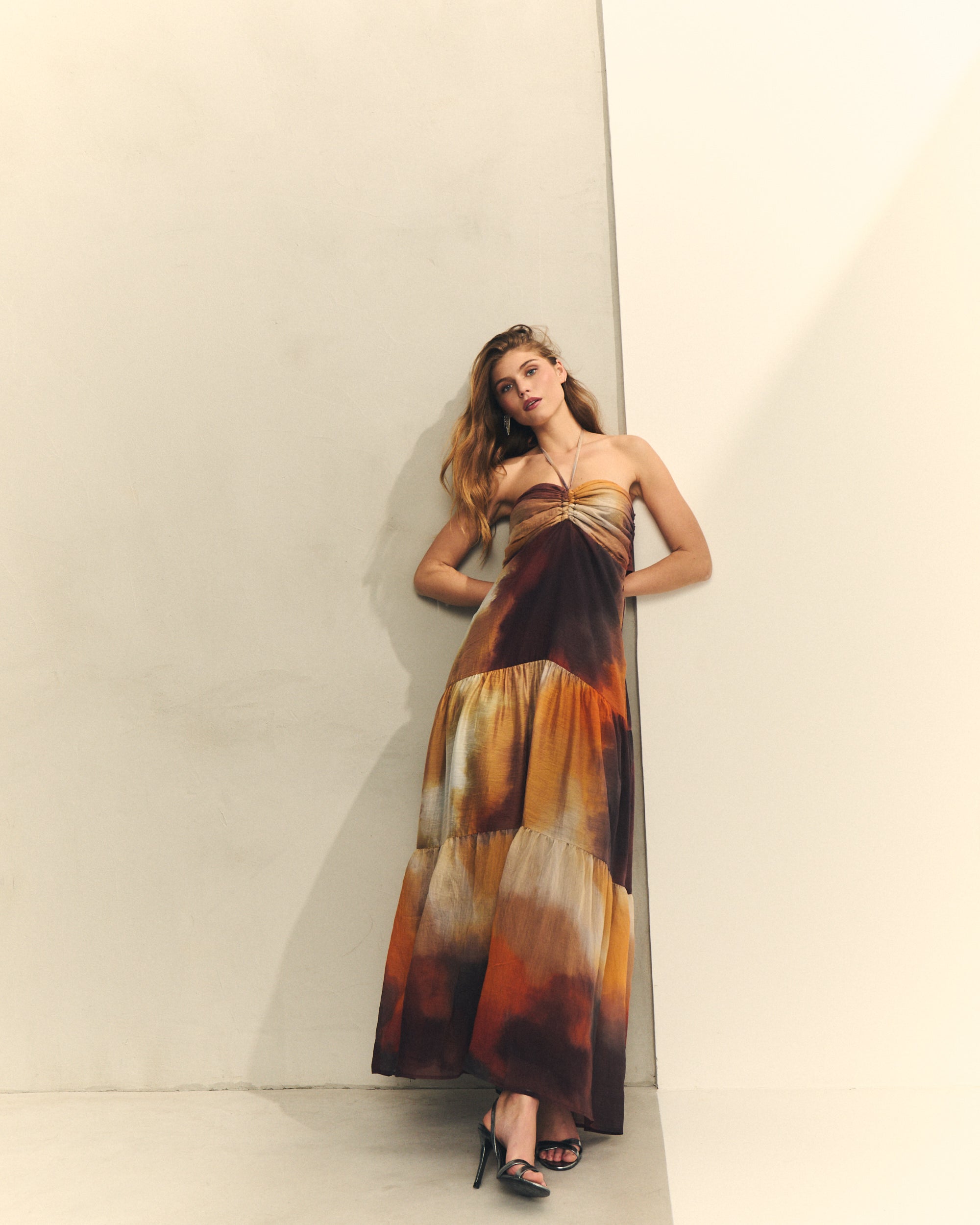 VESTIDO FRUNCIDO ATADO AL CUELLO