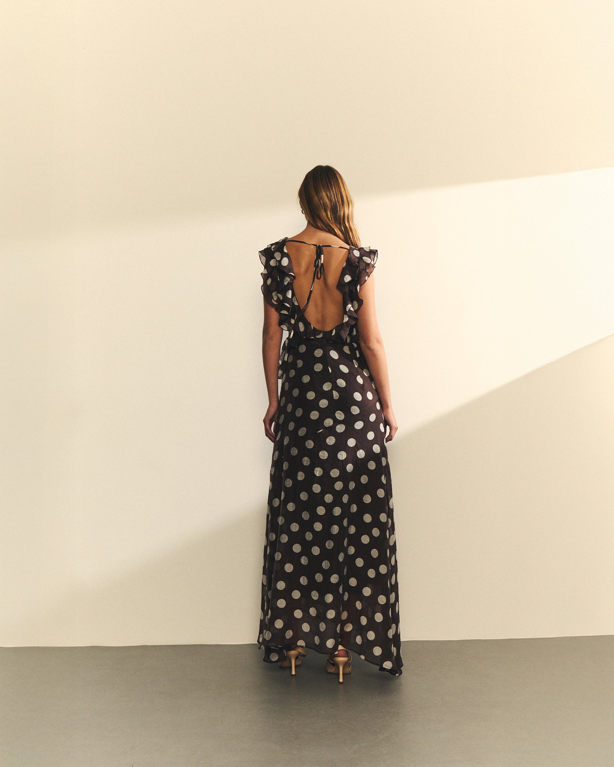 Vestido lunares con volantes — diseño español Hannibal Laguna Collection
