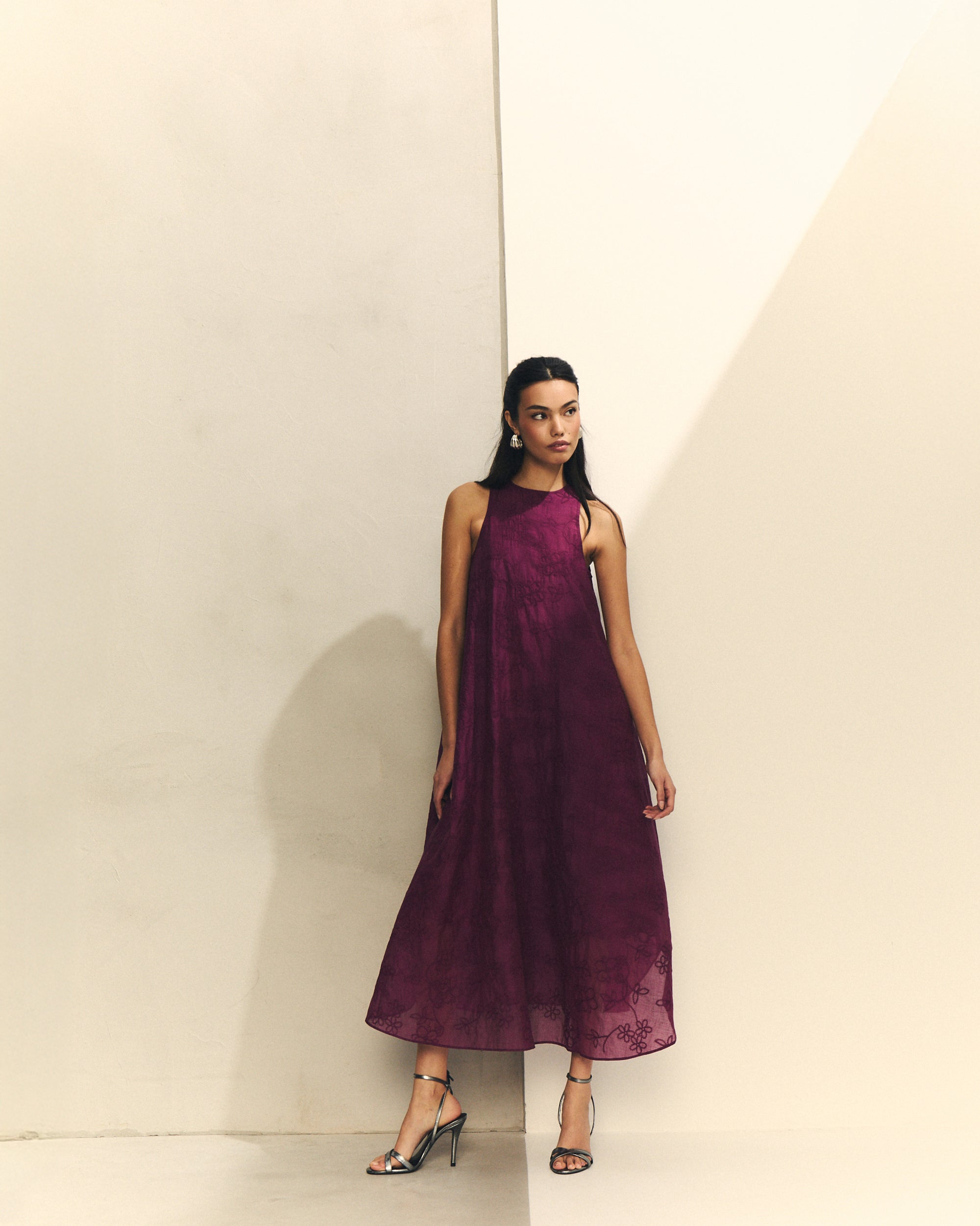 VESTIDO TIRANTE BORDADO