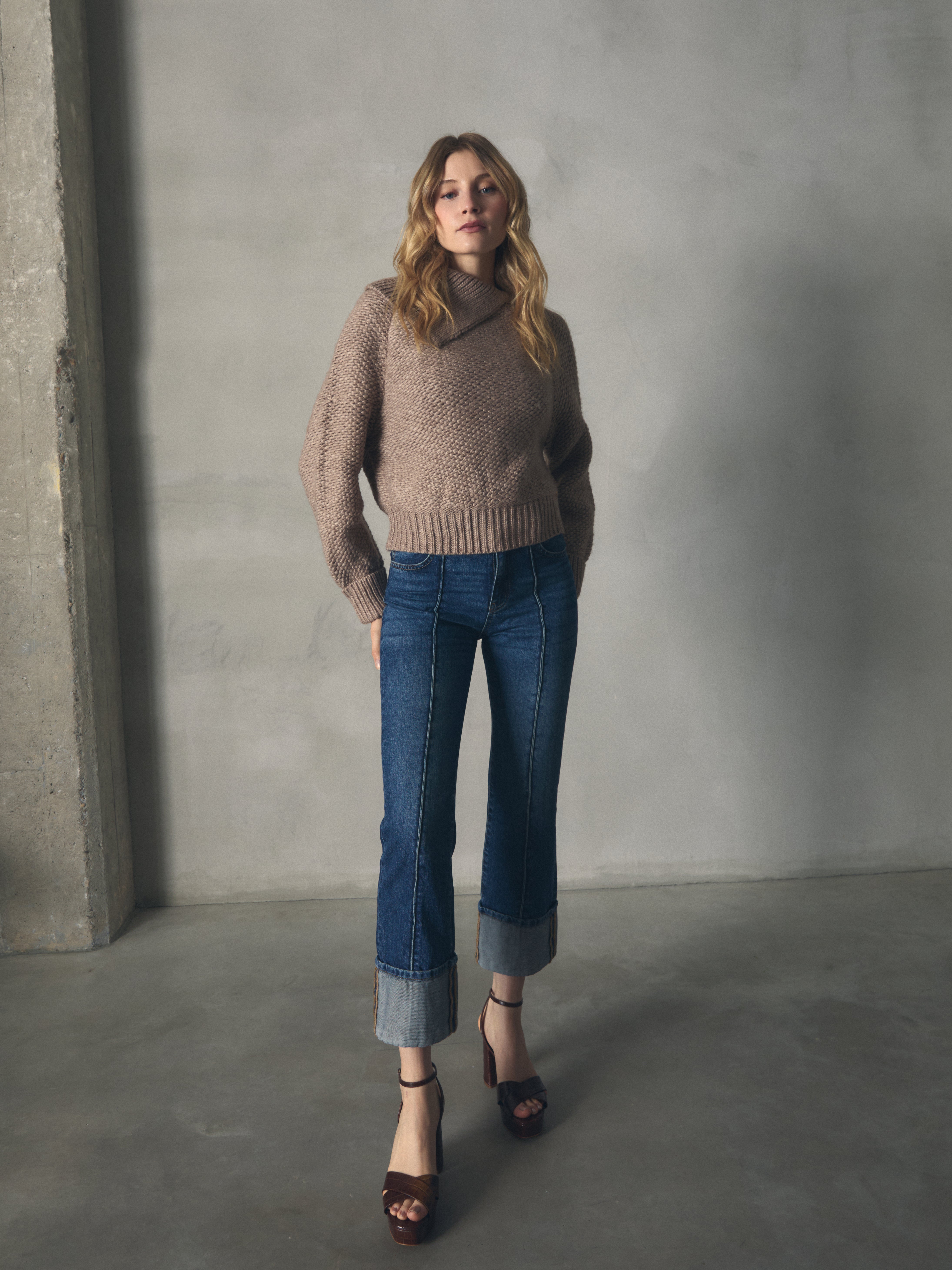 JERSEY ESTRUCTURA CUELLO CISNE