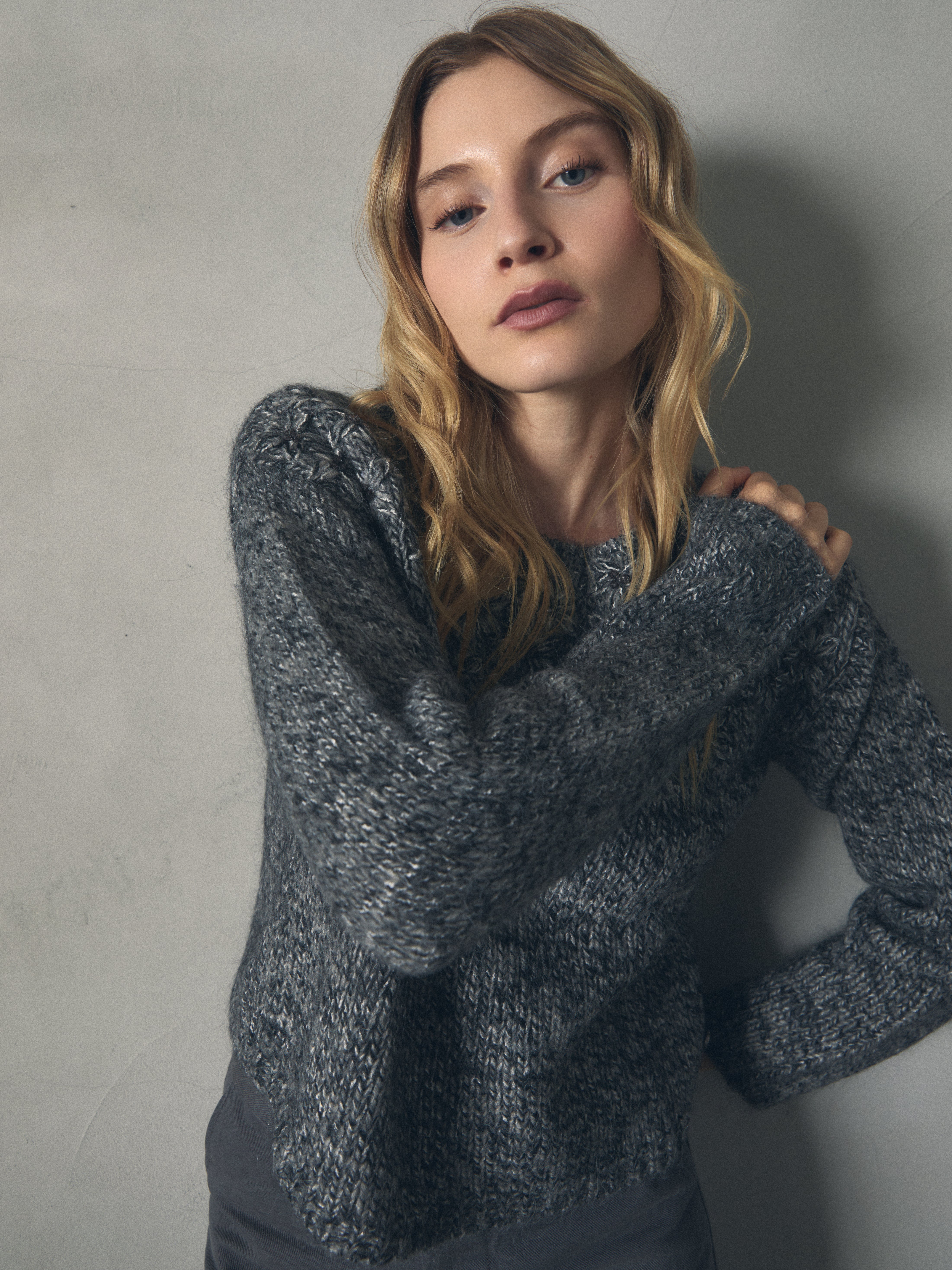 JERSEY MOHAIR CON DETALLES FLORES