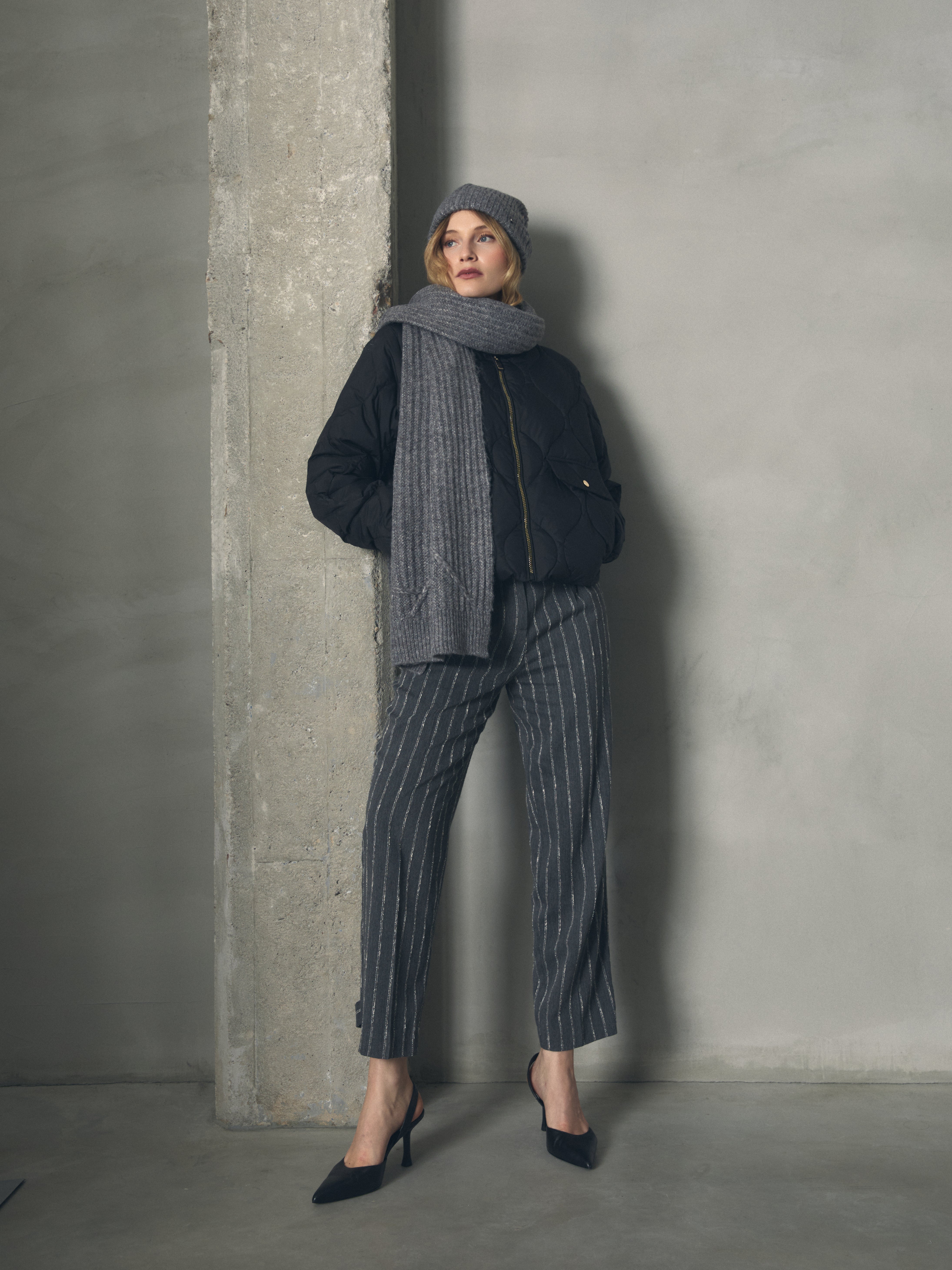 BUFANDA CON LOGO de mujer Hannibal Laguna Collection