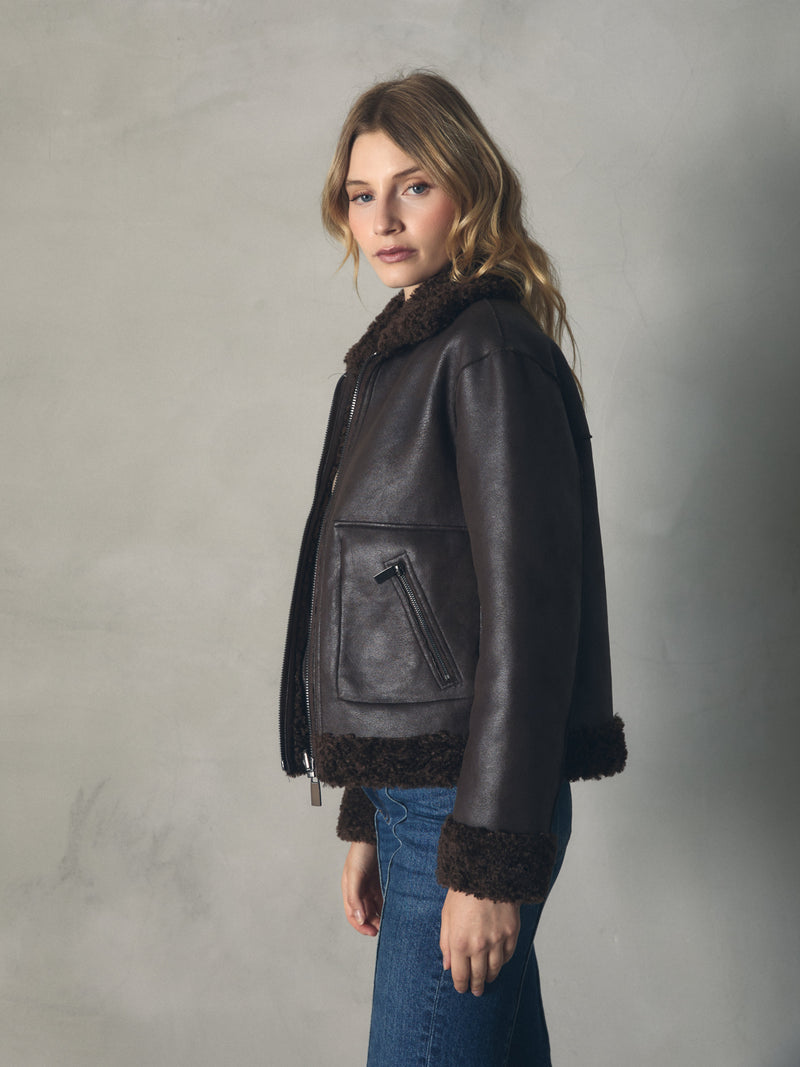 CAZADORA CORTA BOLSILLOS GRANDES