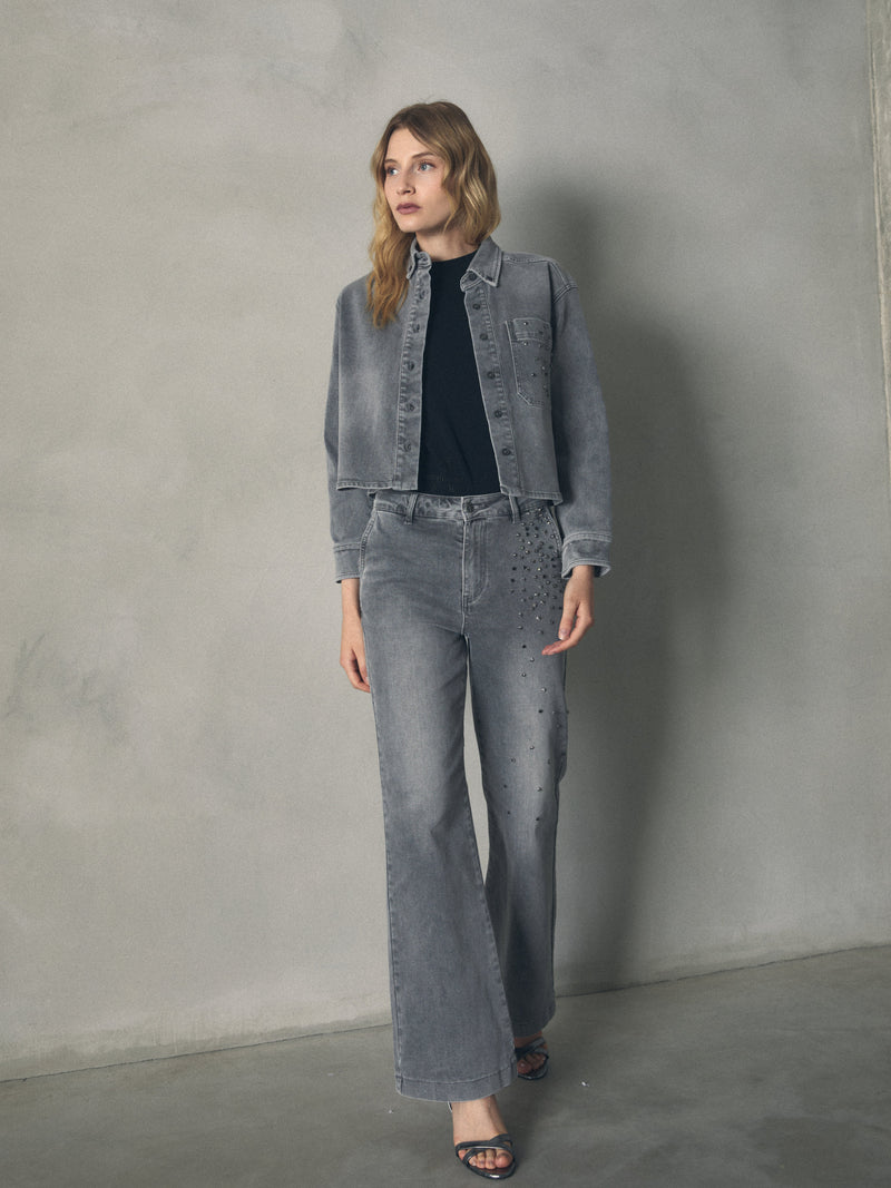 CHAQUETA CON DETALLE PEDRERIA