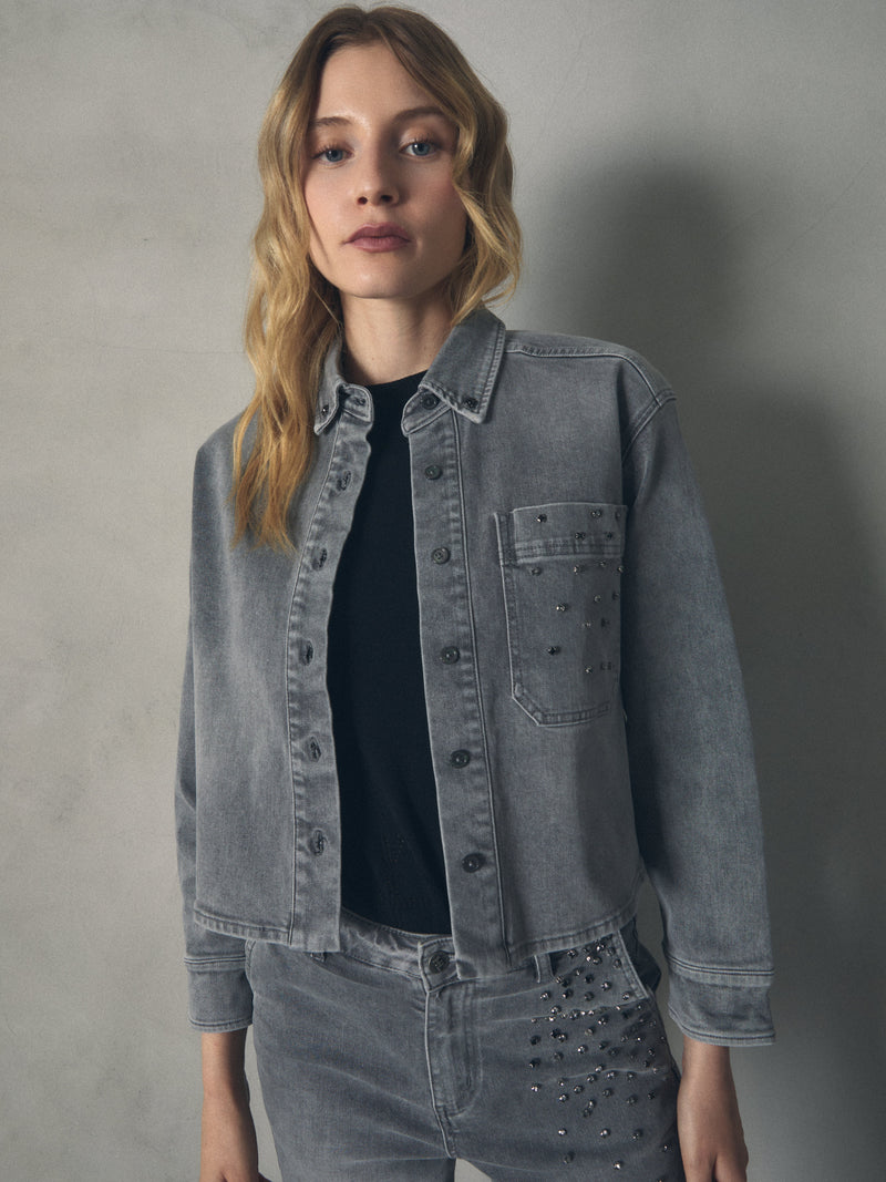 CHAQUETA CON DETALLE PEDRERIA