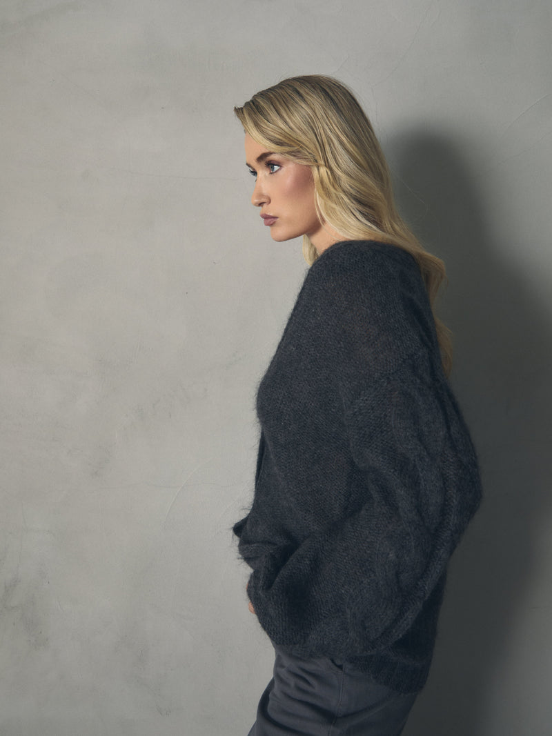 CHAQUETA MOHAIR MANGAS ABULLONADAS