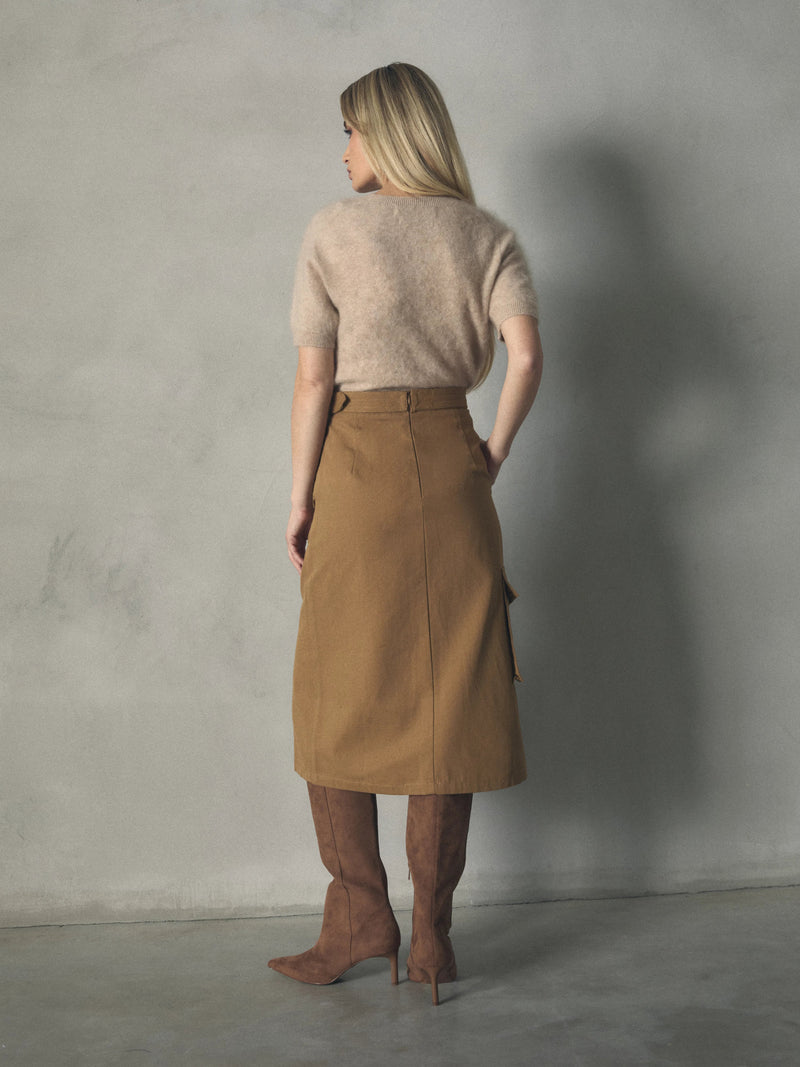 FALDA SATEN LARGA CON HEBILLA Y BOLSILLO