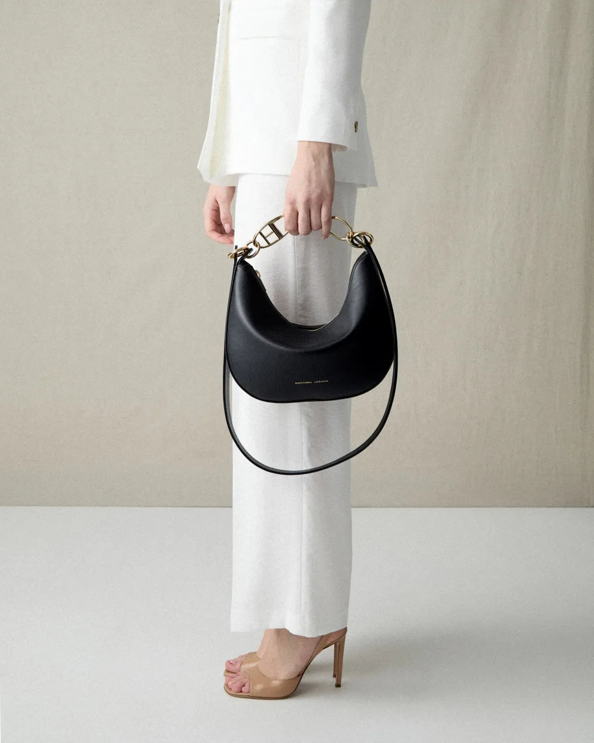 HOBO BAG ASA LOGO PIEL LISA NAVY de mujer Hannibal Laguna Collection