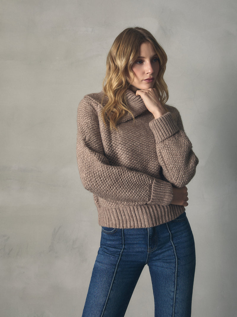 JERSEY ESTRUCTURA CUELLO CISNE