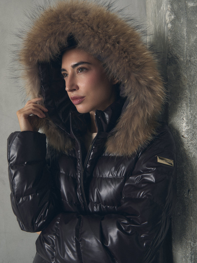 PLUMAS ACOLCHADO CON CAPUCHA PELO