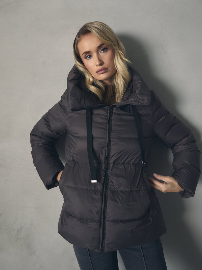 PLUMAS BASICO CON CAPUCHA