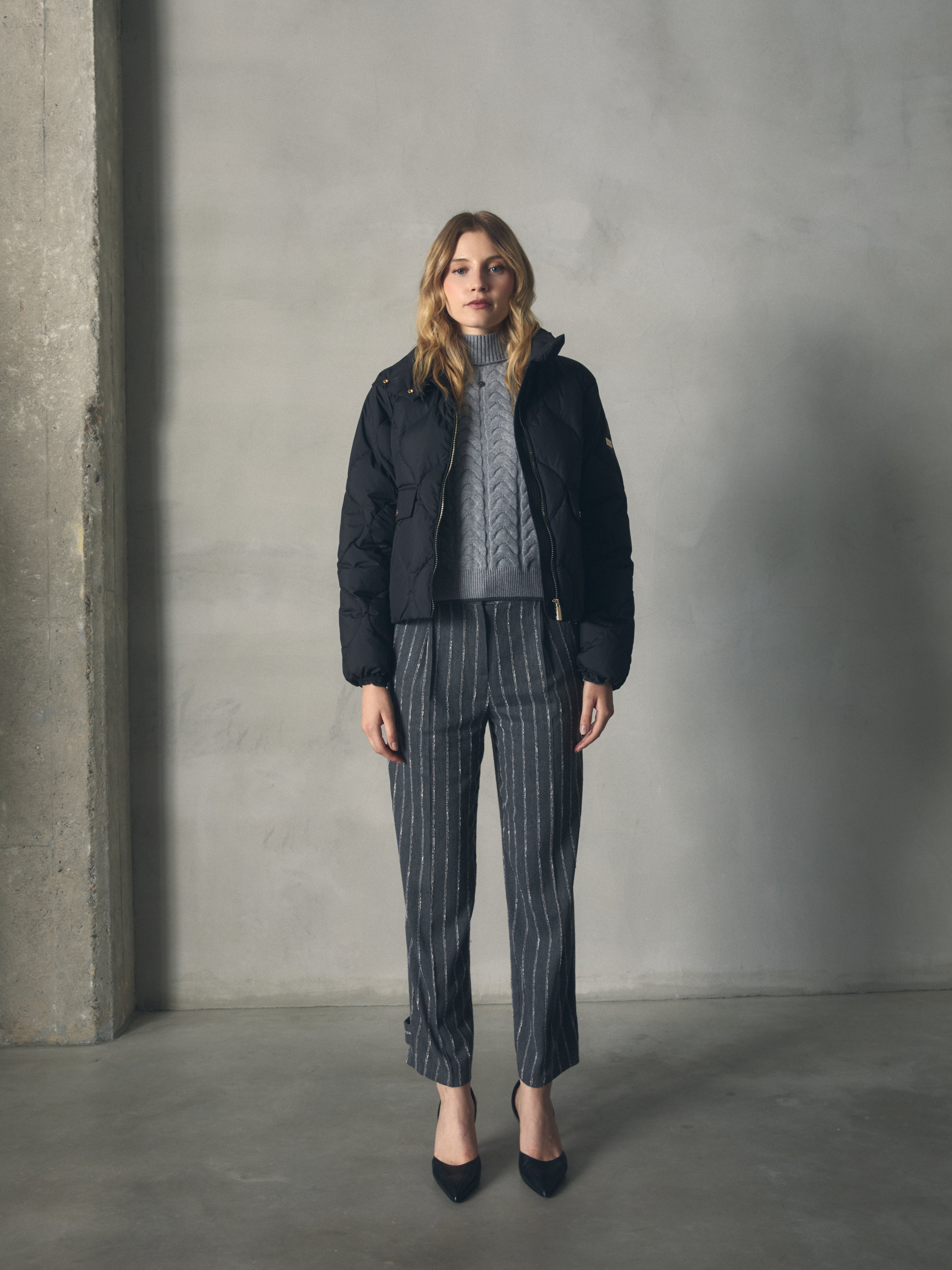 PLUMAS CORTO ACOLCHADO OCHOS de mujer Hannibal Laguna Collection