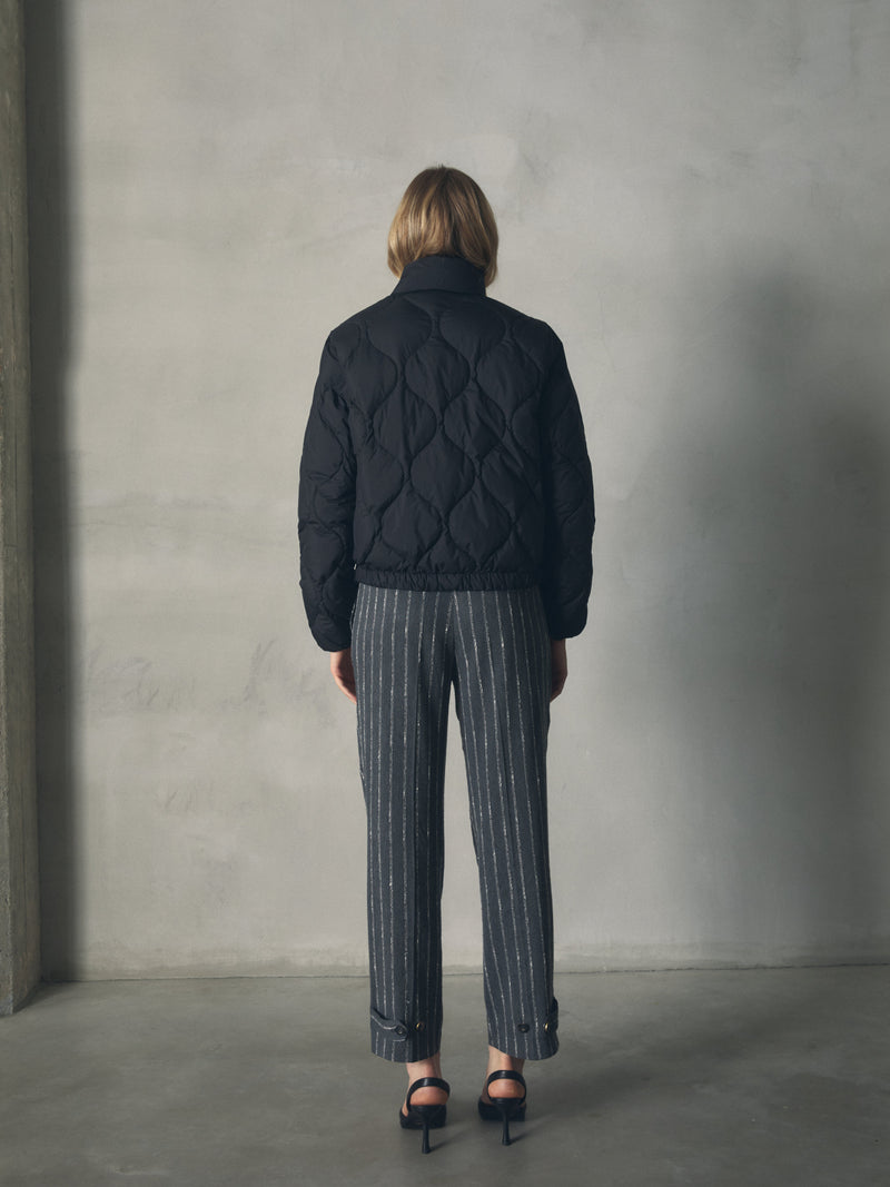 PLUMAS CORTO ACOLCHADO OCHOS